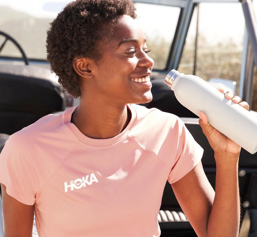 Hoka One One Womens Tops - Performance Short Sleeve - Pink - HRNK46893